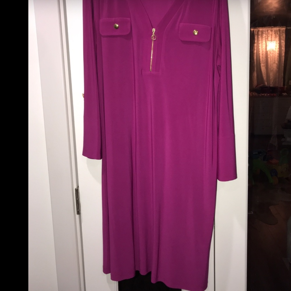 Cute dress that ties at the waist with belt - Picture 1 of 8